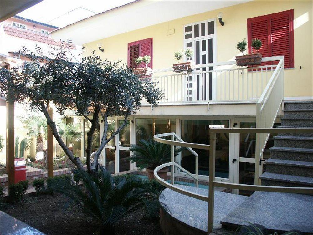 Albergo Del Pino Cercola Kültér fotó