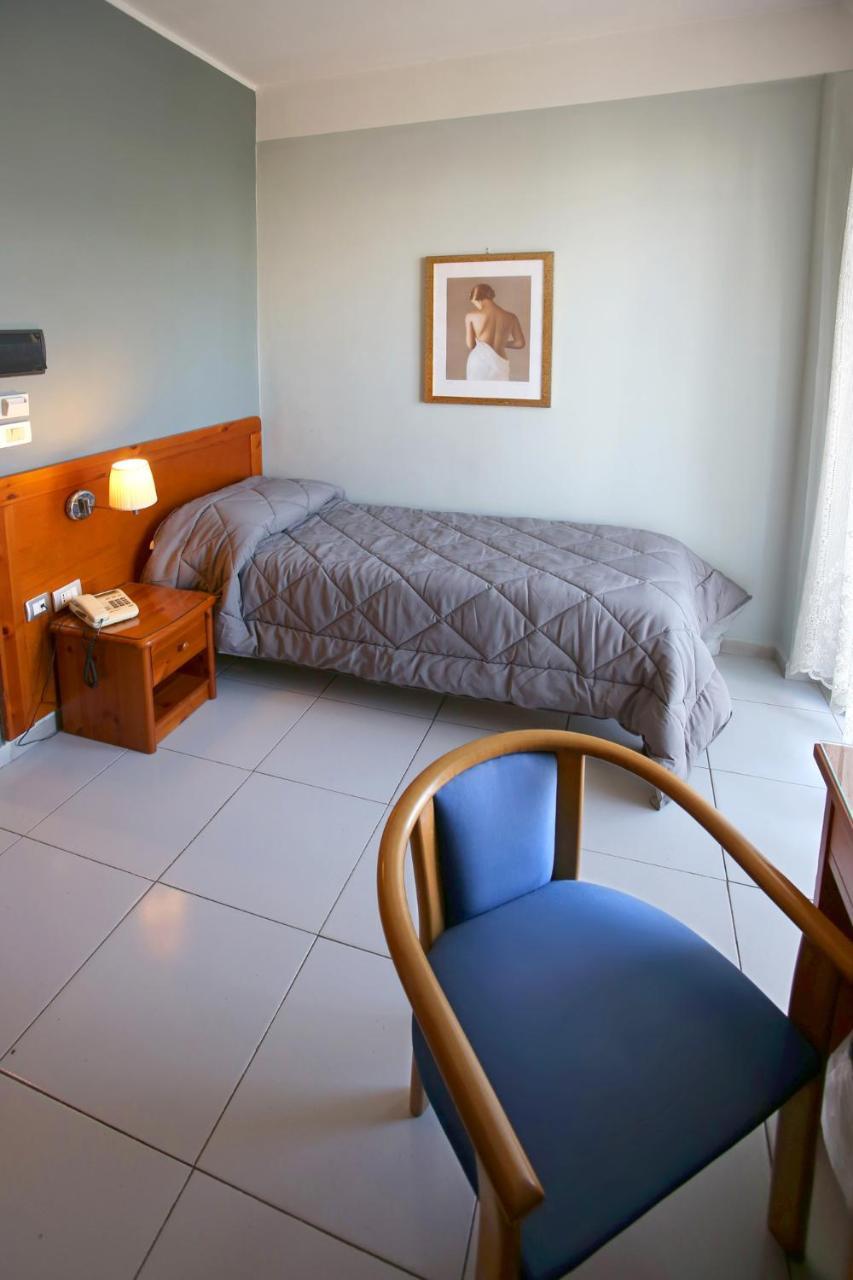 Albergo Del Pino Cercola Kültér fotó
