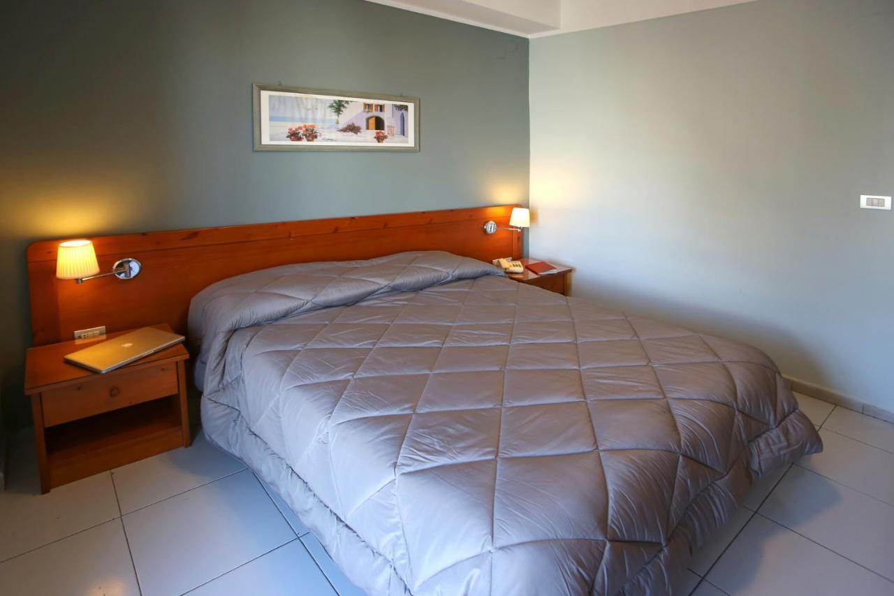Albergo Del Pino Cercola Kültér fotó