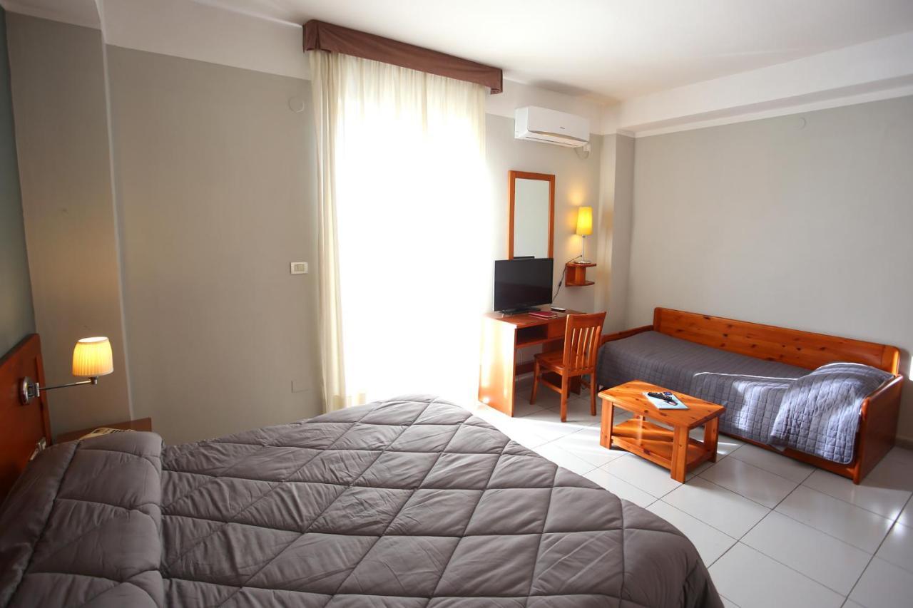 Albergo Del Pino Cercola Kültér fotó